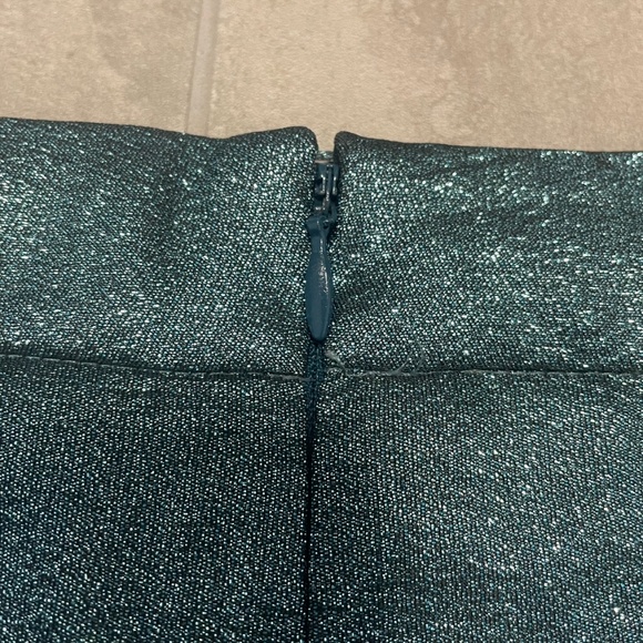 Aritzia Sparkly Shimmer Pleated Skirt - Picture 3 of 9